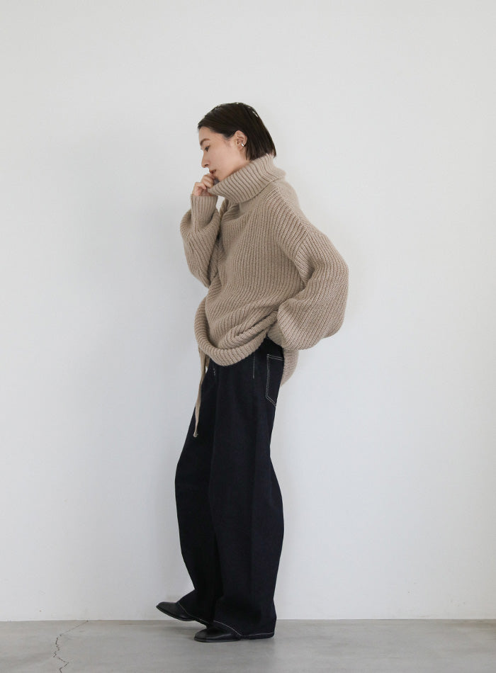 シャーリングデザインタートルニット