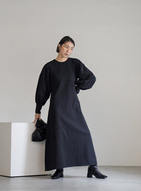 ボリュームスリーブカーブラインカットワンピース