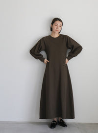 ボリュームスリーブカーブラインカットワンピース