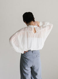 タックストレートパンツ