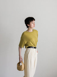 タックストレートパンツ