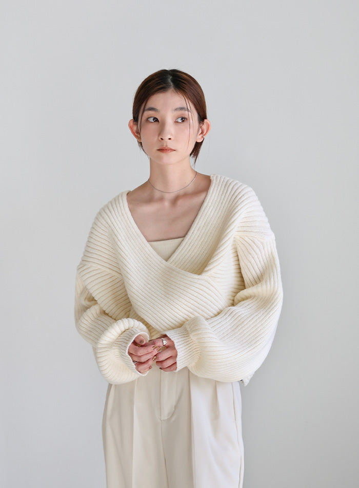 2WAYクロスデザインショートニット