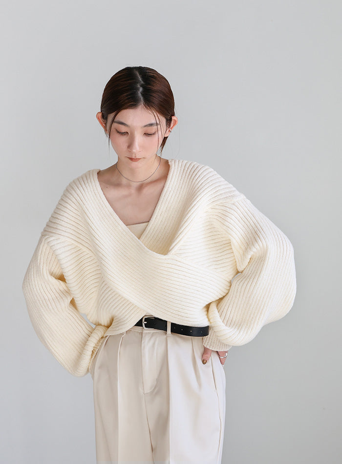 2WAYクロスデザインショートニット