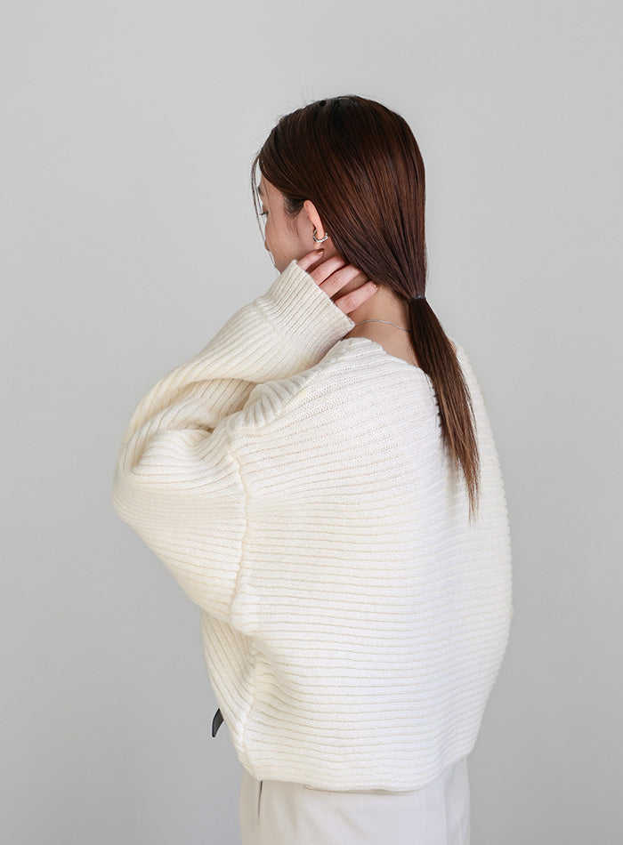 2WAYクロスデザインショートニット