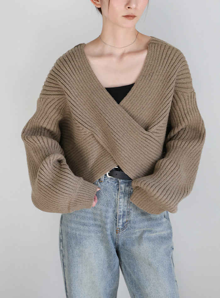 2WAYクロスデザインショートニット