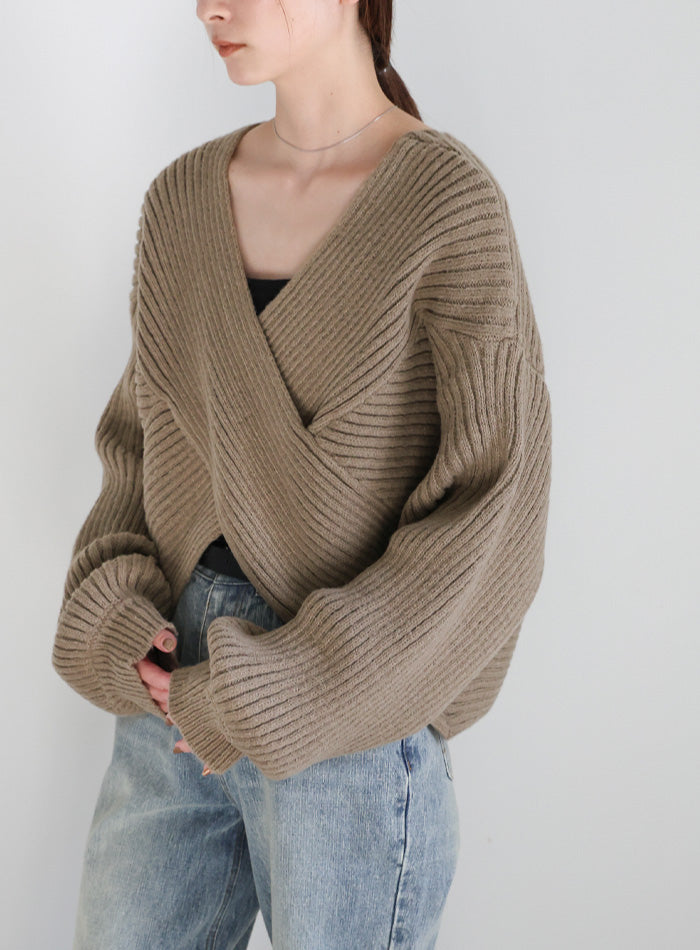 2WAYクロスデザインショートニット