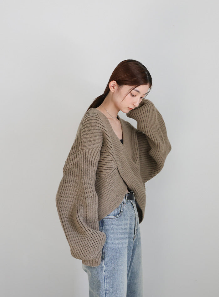 2WAYクロスデザインショートニット