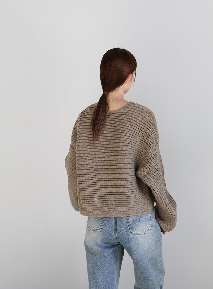 2WAYクロスデザインショートニット