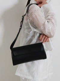 ベルトショルダー横長バッグ