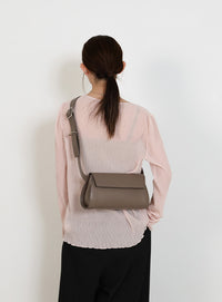 ベルトショルダー横長バッグ