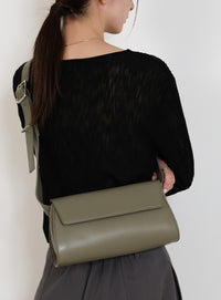 ベルトショルダー横長バッグ