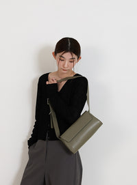 ベルトショルダー横長バッグ