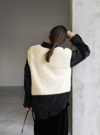 シャギーVネックベスト