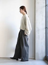 リングヤーンドロストスリーブショートニット