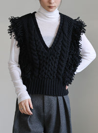 フリンジケーブルニットベスト