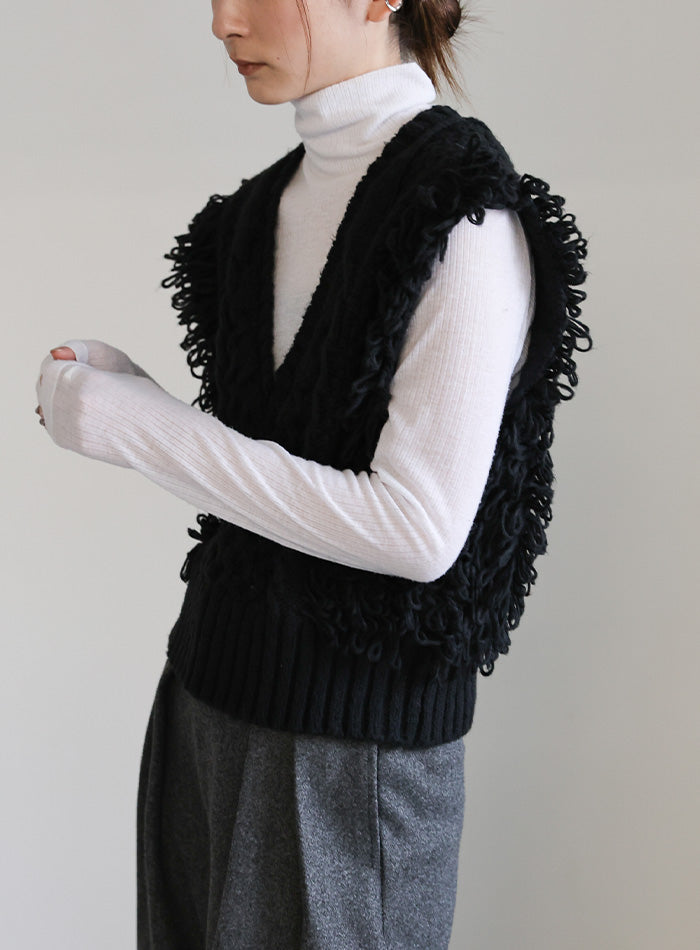 フリンジケーブルニットベスト