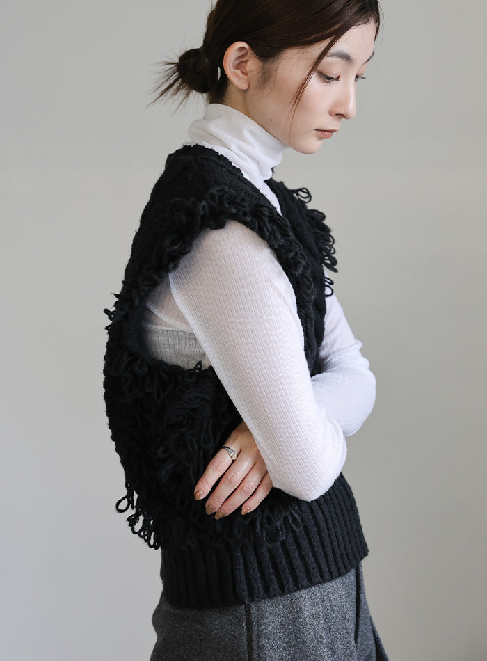 フリンジケーブルニットベスト