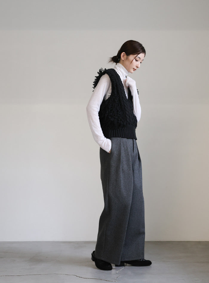 フリンジケーブルニットベスト