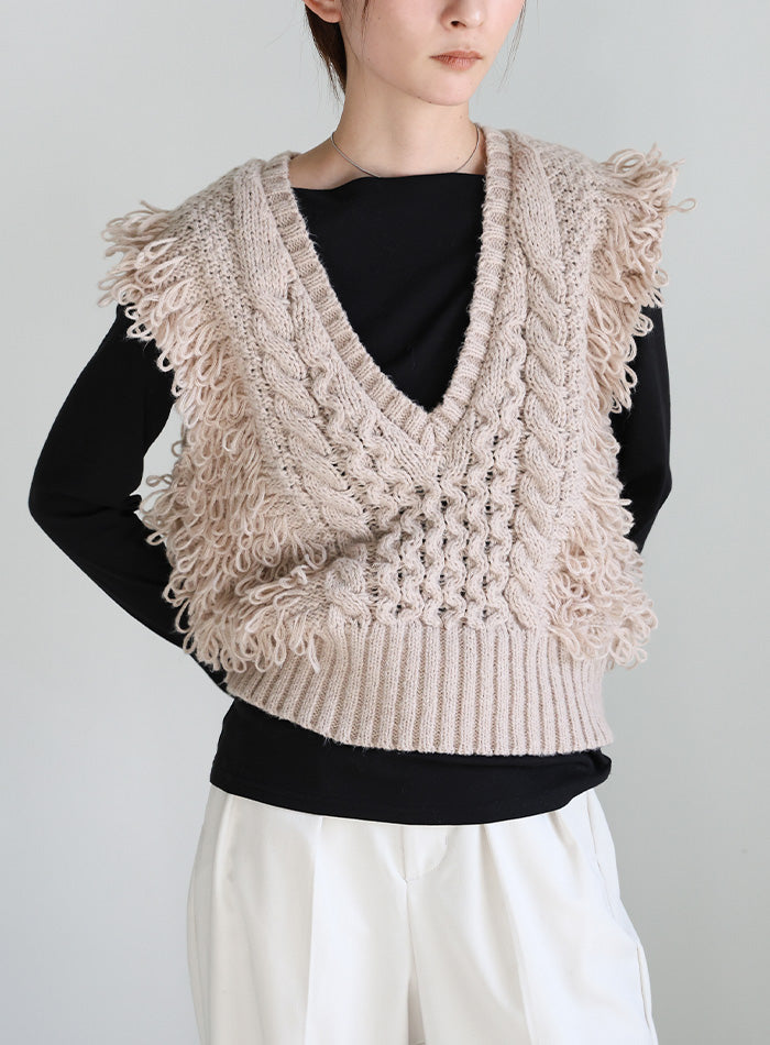 フリンジケーブルニットベスト