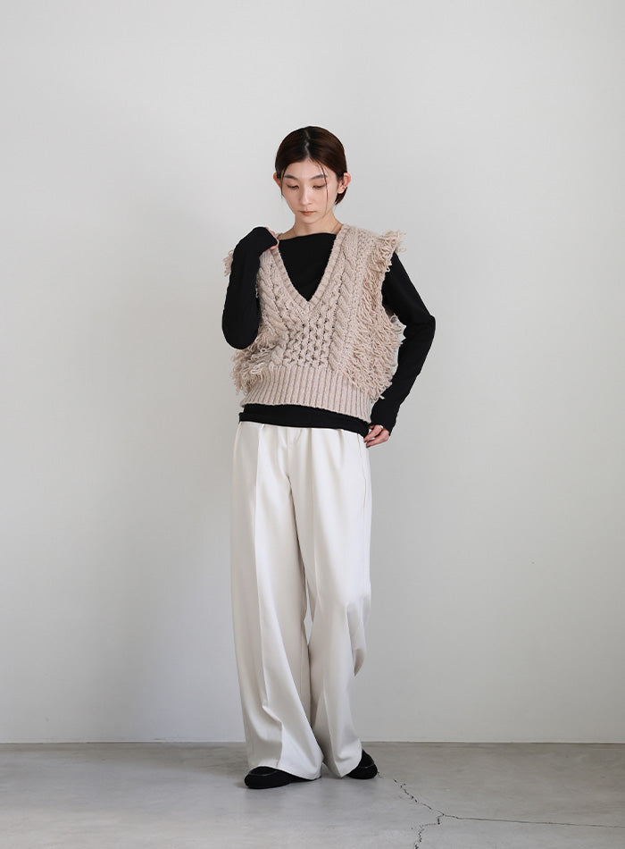 フリンジケーブルニットベスト