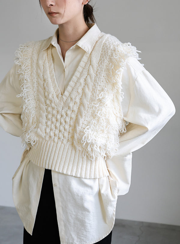 フリンジケーブルニットベスト