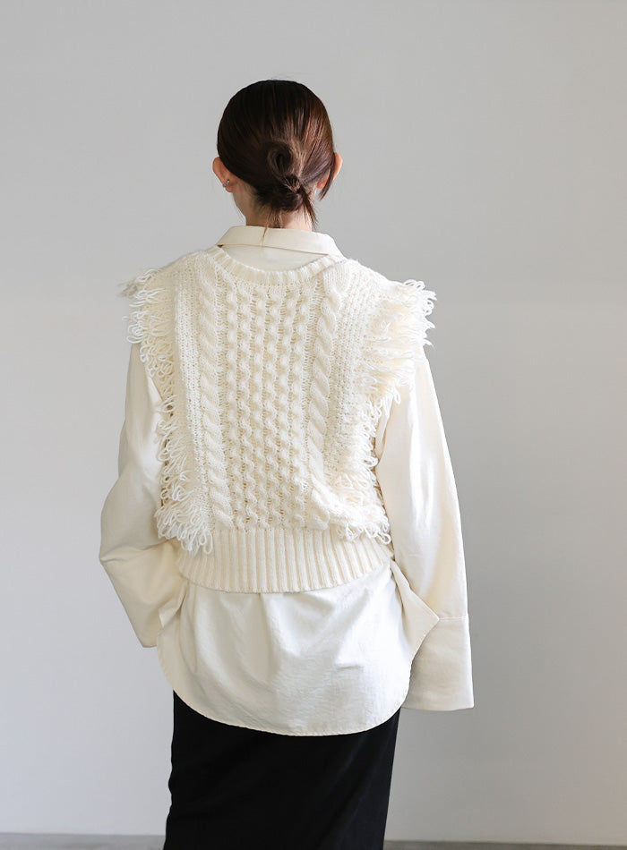 フリンジケーブルニットベスト