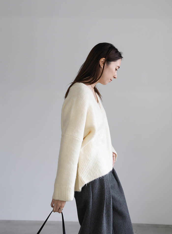 ウール混Vネックトップス