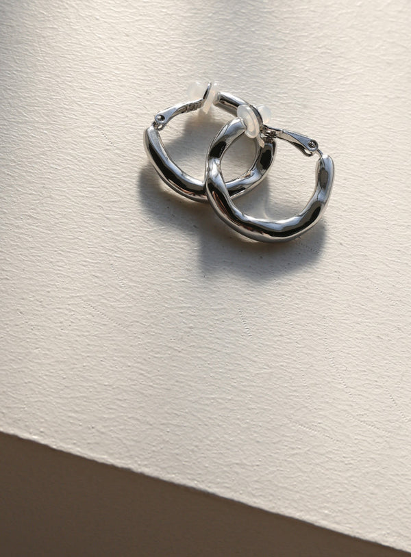 ニュアンスフープイヤリング