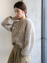 コード刺繍ニットプルオーバー