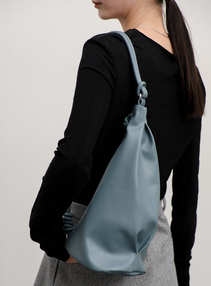 入手困難　 ワンショルダー 三角ロゴ ナイロン レザー ワンショルダーバッグ TRIANGLE PRO | 日本職人が作るメンズ