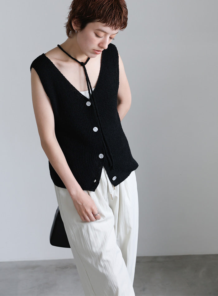 ループタイVネックニットベスト【SALE】