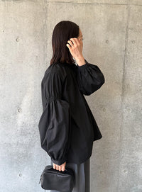 ボリュームギャザースリーブブラウス【by SON】