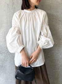 ボリュームギャザースリーブブラウス【by SON】