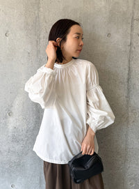 ボリュームギャザースリーブブラウス【by SON】