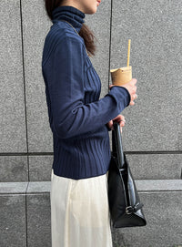 ランダムリブタートルニット