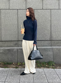 ランダムリブタートルニット