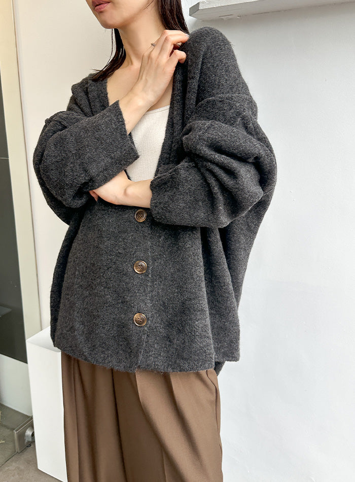 スリーブリンキングVネックカーディガン【by SON】