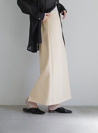 バックスリットストレッチナロースカート