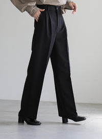 センタープレスストレートスラックス