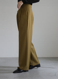 センタープレスストレートスラックス