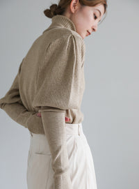 パフスリーブタートルネックニット