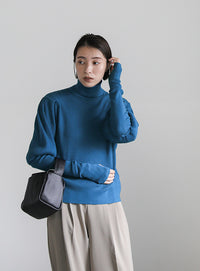 パフスリーブタートルネックニット