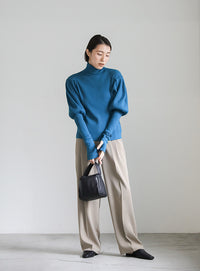 パフスリーブタートルネックニット