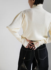 パフスリーブタートルネックニット