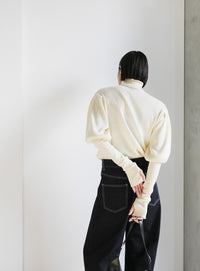 パフスリーブタートルネックニット