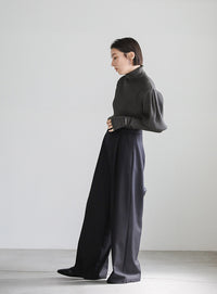 パフスリーブタートルネックニット