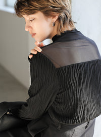 ハイネックシアーウェーブトップス