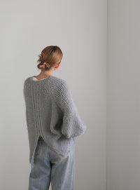 フェザーバックスリットオーバーニット