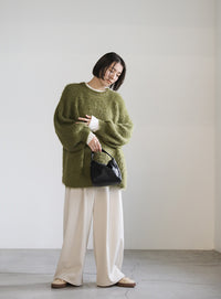 フェザーバックスリットオーバーニット