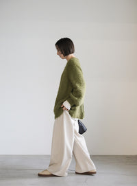 フェザーバックスリットオーバーニット